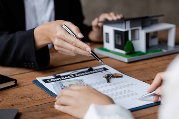 Quels sont les services offerts par l’agence immobilière Laforêt de Brest ?